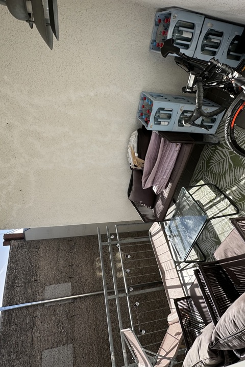 Calm, sunny home - 2