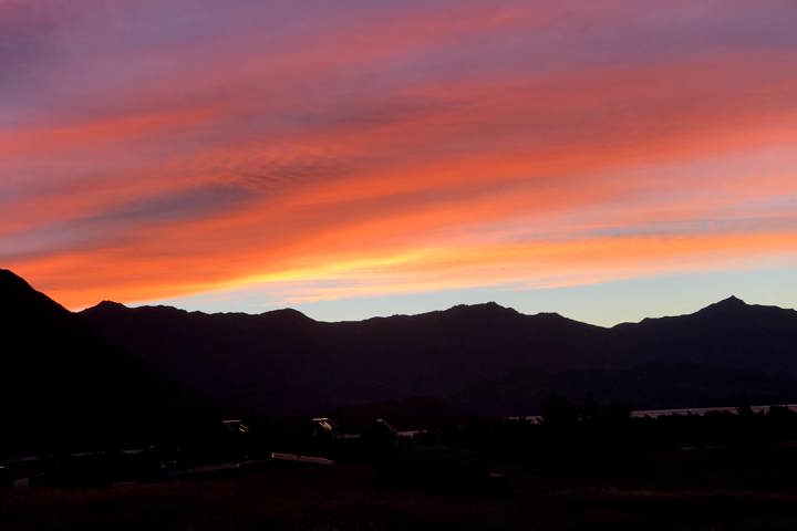 Mountain views Wanaka NZ - 9