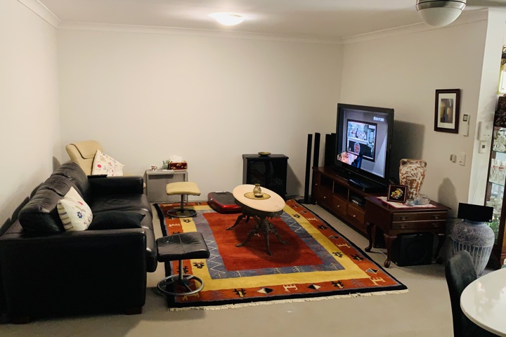 Courtyard 2BR Apartment - 10