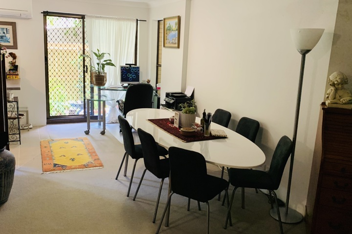 Courtyard 2BR Apartment - 11