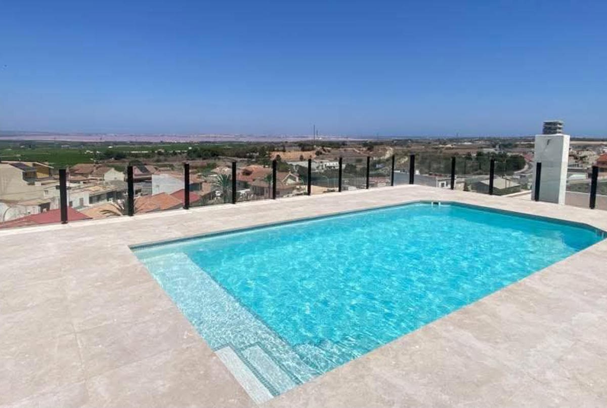 Modern apartment w pool/panoramic roof terrace