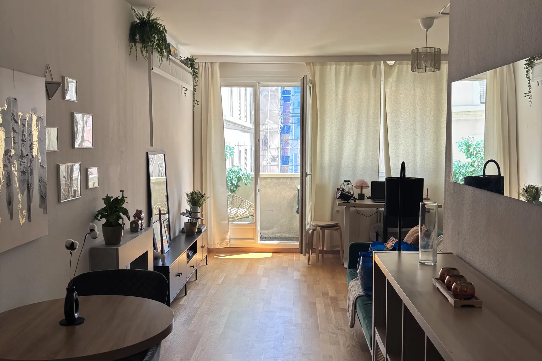 Cozy studio in vibrant Eaux-Vives, Geneva