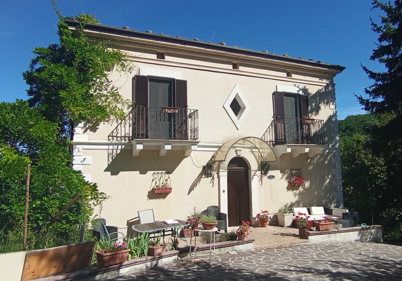 home swap in Palombaro, Italy