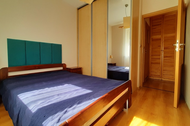 Charming 2-Room Apartment with Huge Terrace - 3