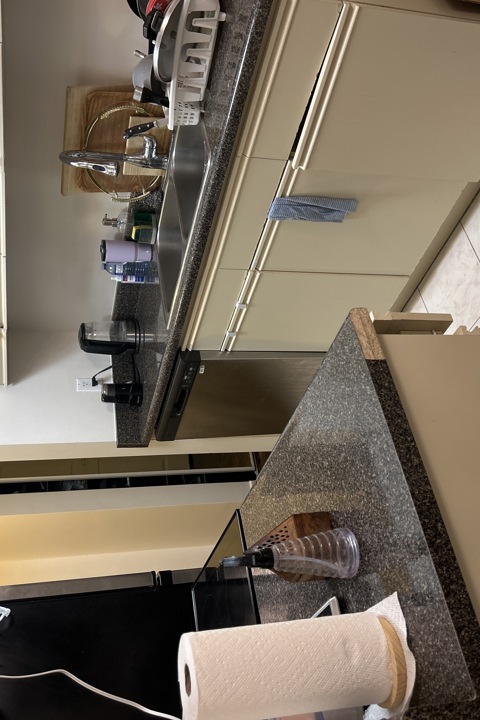 1-bedroom apartment in a vibrant,quiet Toronto ara - 3