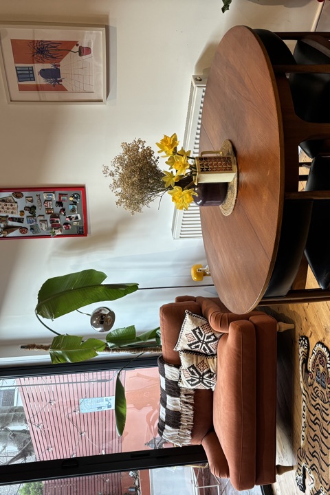 1-bed flat in Wood Street, Walthamstow, London - 1