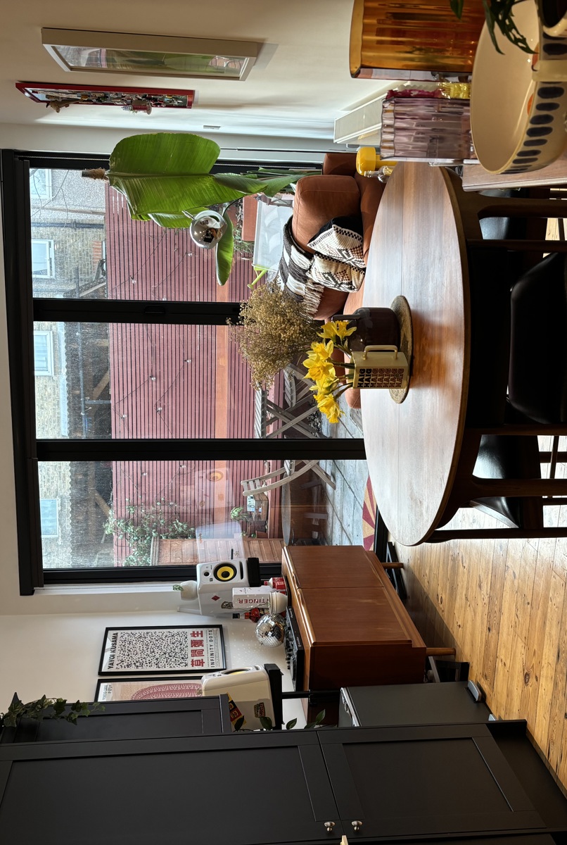 1-bed flat in Wood Street, Walthamstow, London