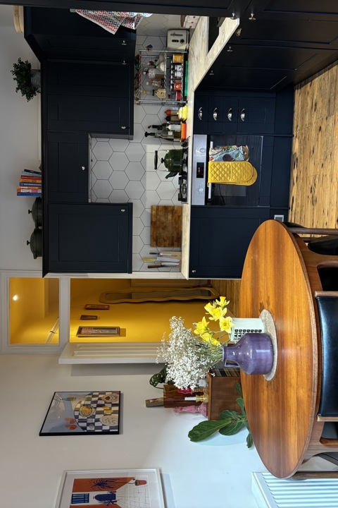 1-bed flat in Wood Street, Walthamstow, London - 2