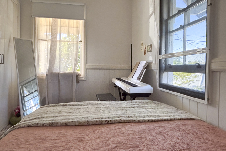 Peaceful Inner City Brisbane home with 2 cats - 2