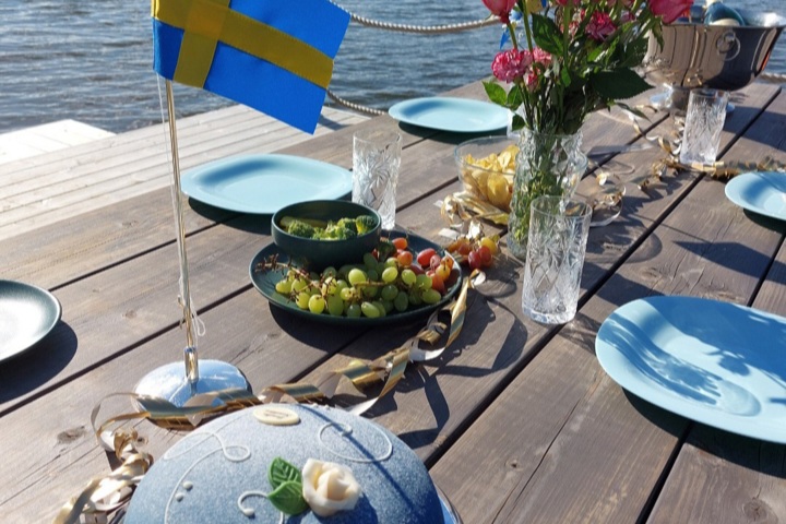 Lakehouse in Swedish countryside - 1