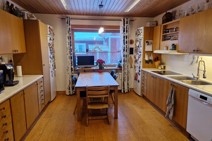 Lakehouse in Swedish countryside - 2