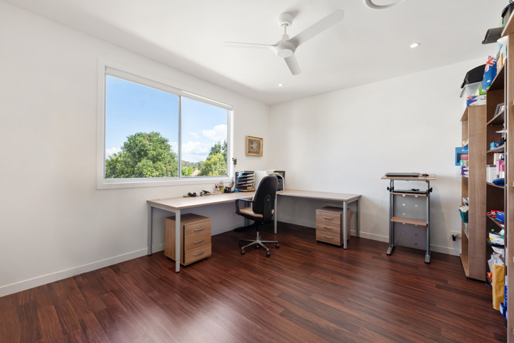 Noosa Golf Course Residence with 15m lap pool - 9