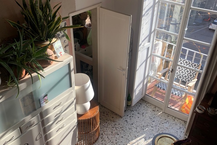 monolocale creativo e luminoso nel centro storico - 2