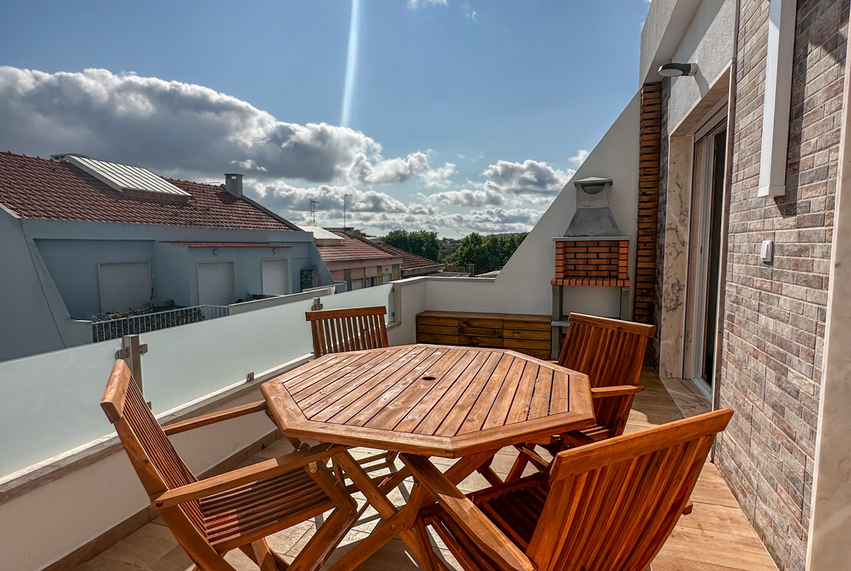 beautiful penthouse + terrace + office
