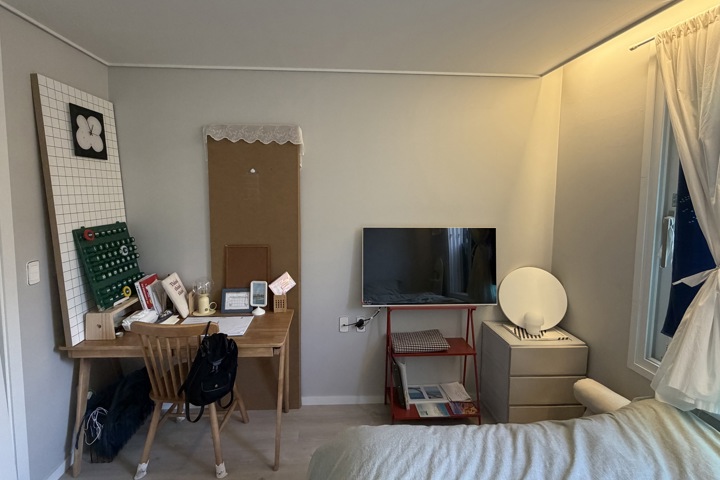 2 room house / clean - 1