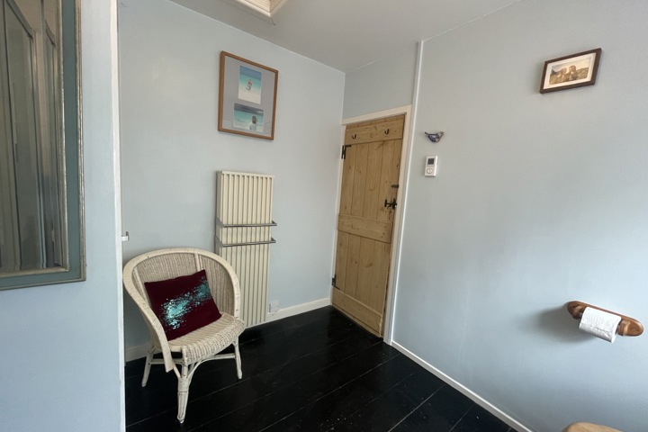 On the Cornish coast path with an awesome view. - 4