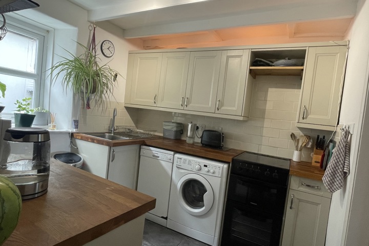 On the Cornish coast path with an awesome view. - 7