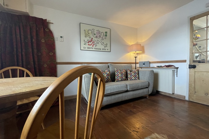 On the Cornish coast path with an awesome view. - 10