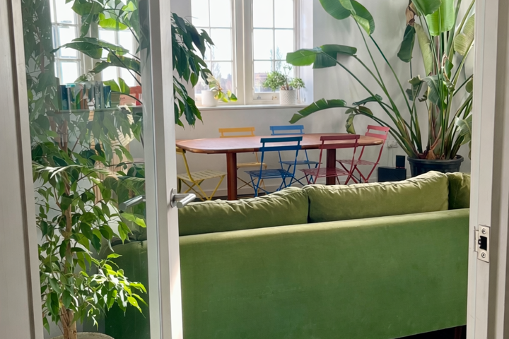 Sunny tranquil London penthouse - 2