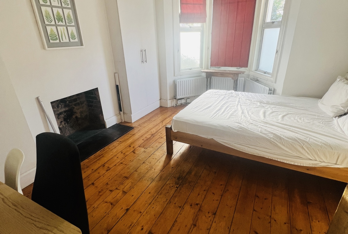 West London 2-Bed Flat, Easy Notting Hill Access