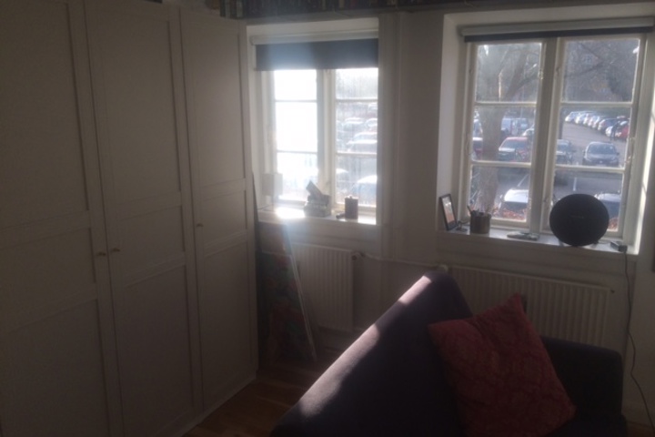 The little red house - 6