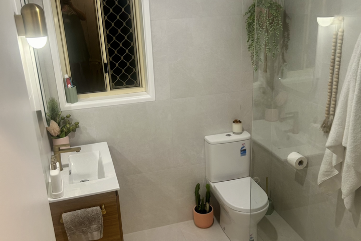 3 bedroom comfortable home close to everything - 4