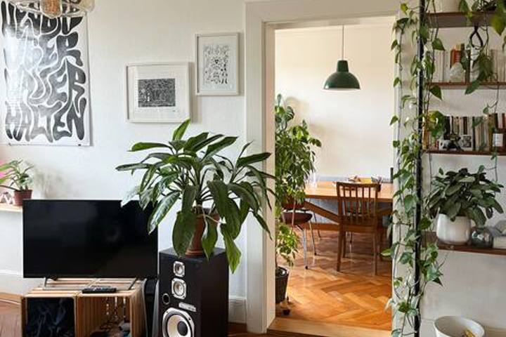 Spacious & bright apartment with garden - 1