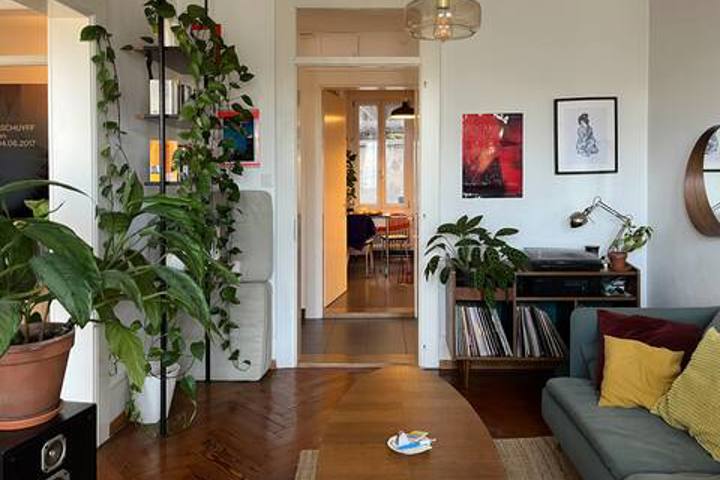 Spacious & bright apartment with garden - 2