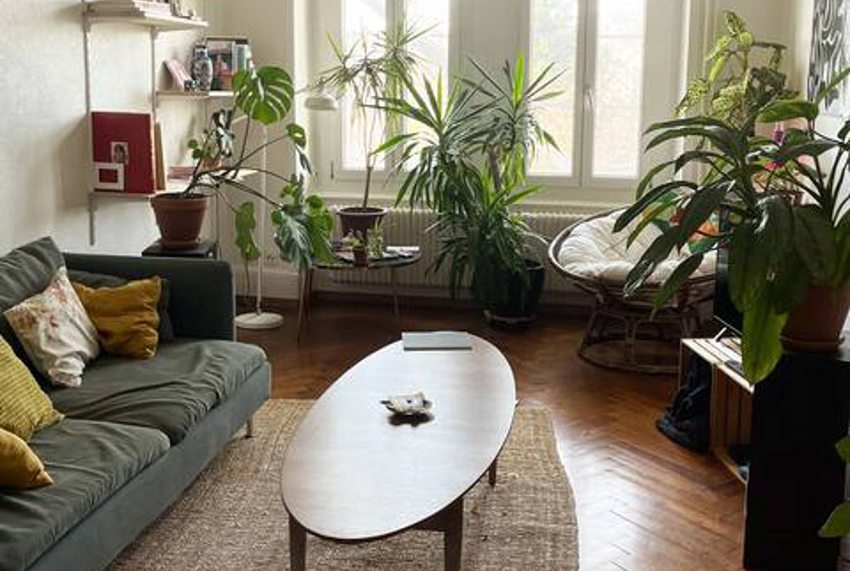 Spacious & bright apartment with garden