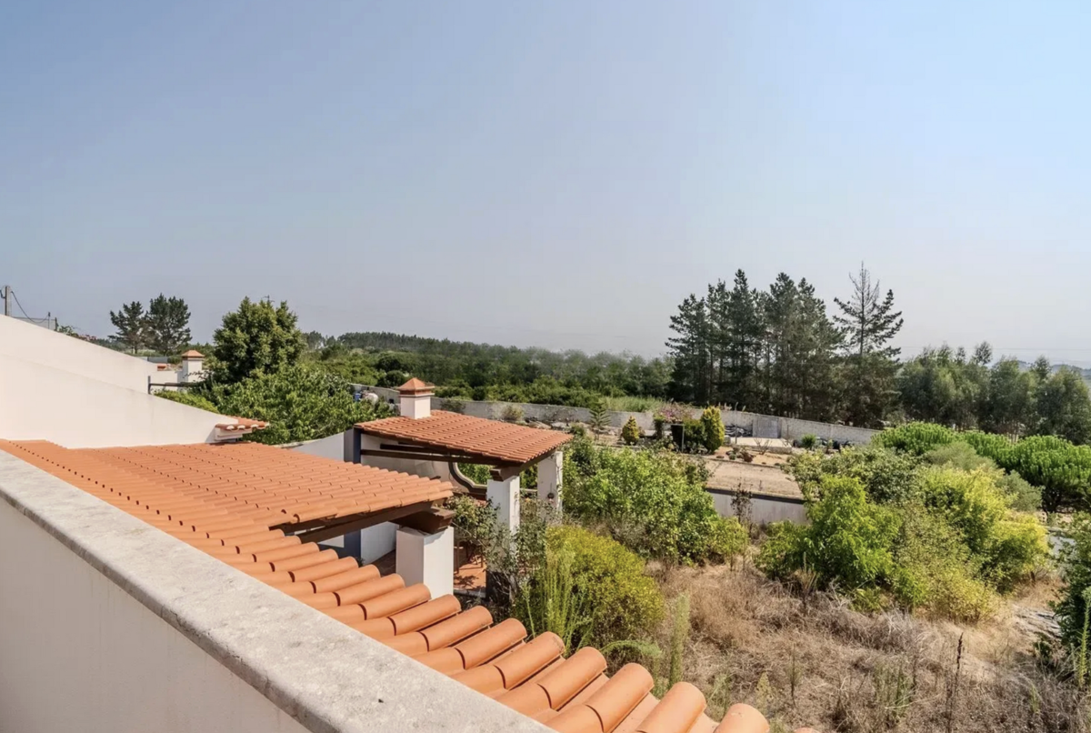 Beautiful Hacienda in the Hills next to the Beach