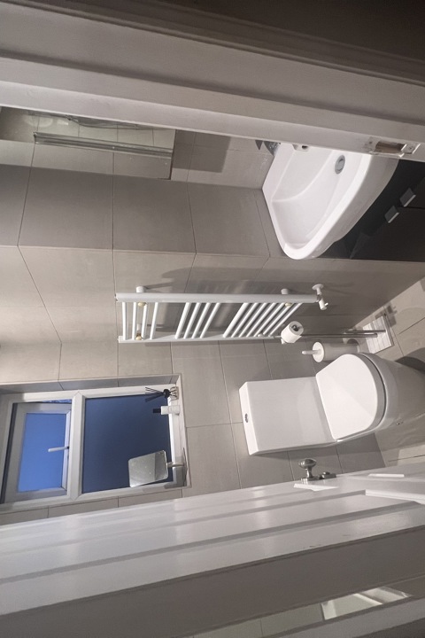 Charming 2 bedroom garden flat in West London - 4