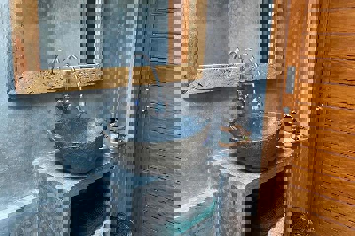 Cozy Wooden Balinese Joglo - 9