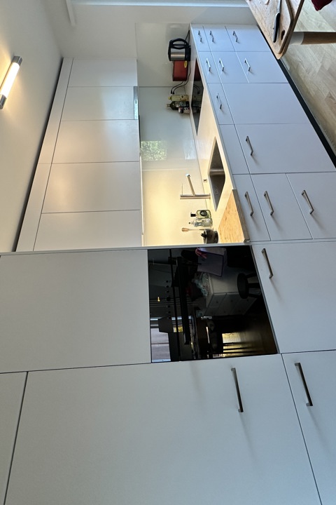 spacious 2-room flat in a quite area near centre - 2
