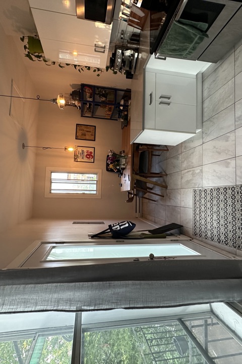 Spacious 2 bedroom in Montreals Mile End - 5