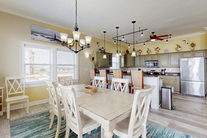 Kite Surfers’ dream Condo w/ Sunset Views - 3