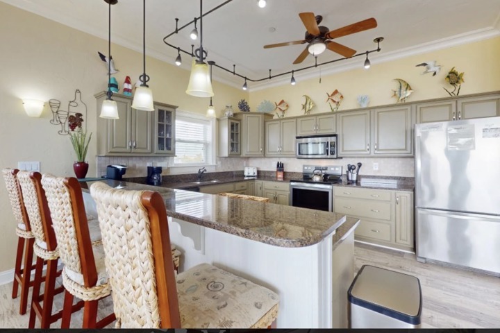 Kite Surfers’ dream Condo w/ Sunset Views - 8