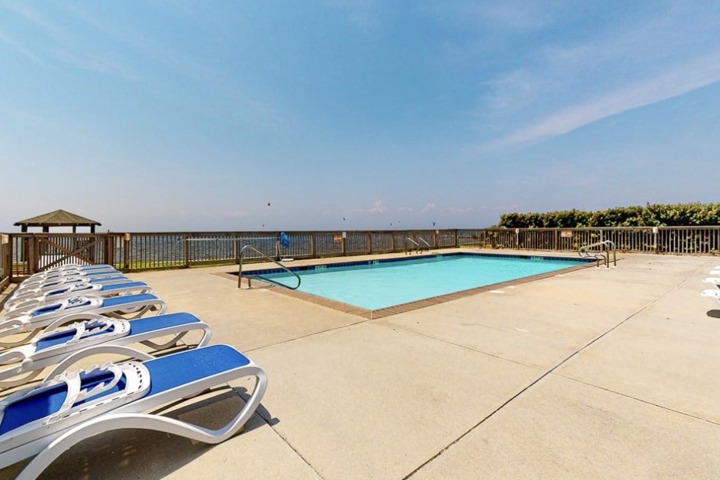 Kite Surfers’ dream Condo w/ Sunset Views - 14