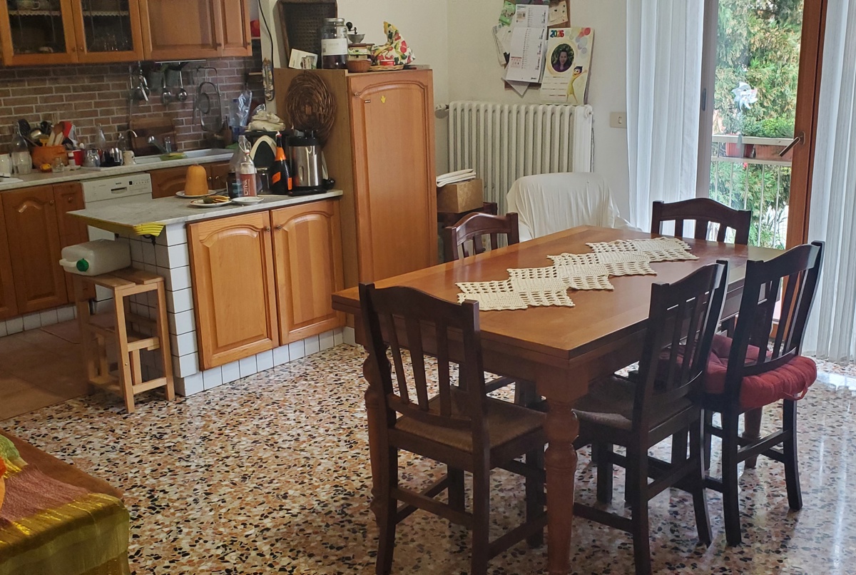 Unique room in the town of Slow Food & Fast Cars!