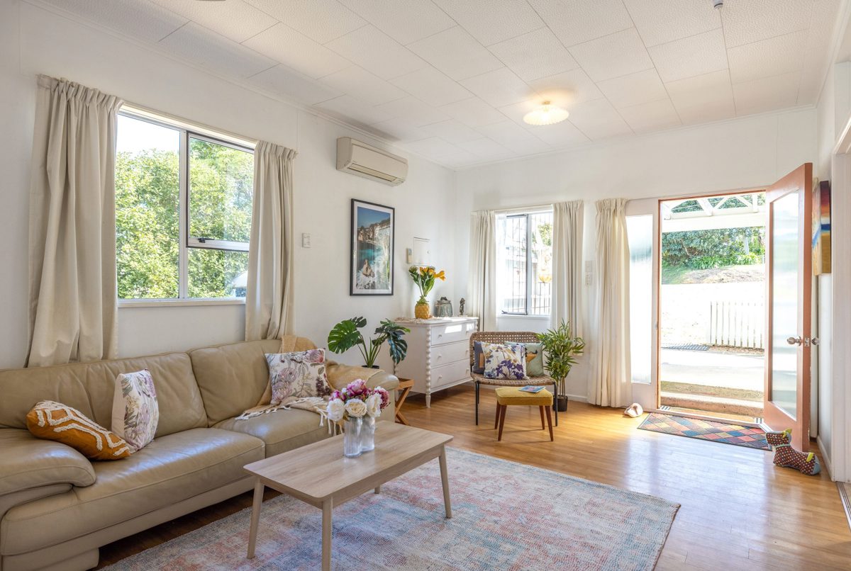 Walk to Palm Beach on magical Waiheke Island