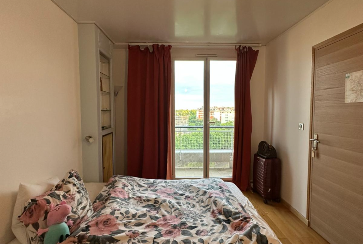 Incredible room is looking for owner for three mon