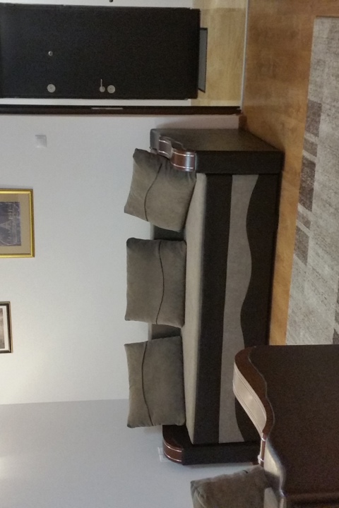 Top-Floor Cozy Studio with Panoramic City Views - 1
