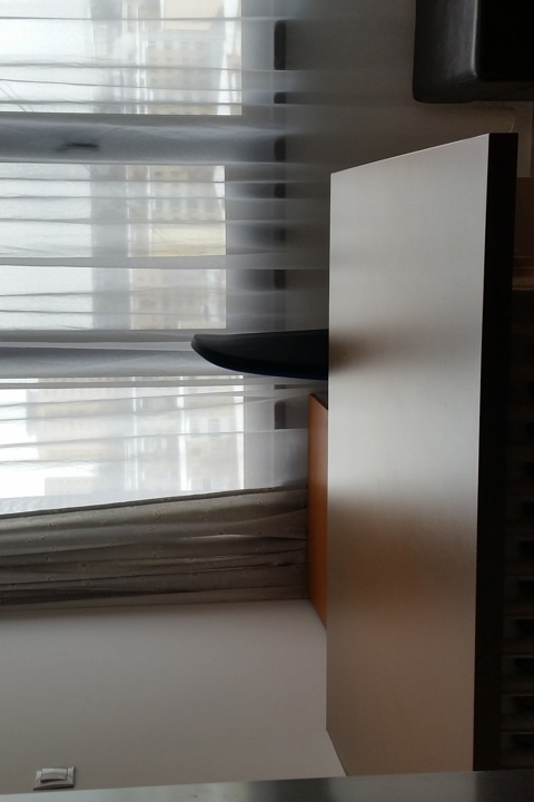 Top-Floor Cozy Studio with Panoramic City Views - 4