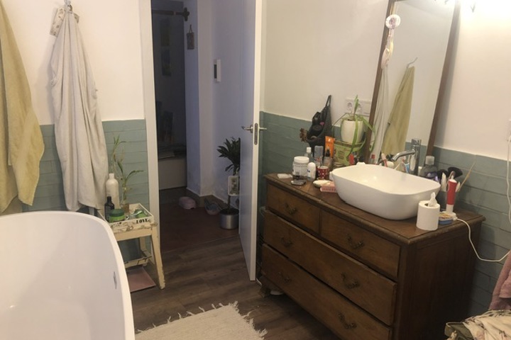 B’s little home - 17