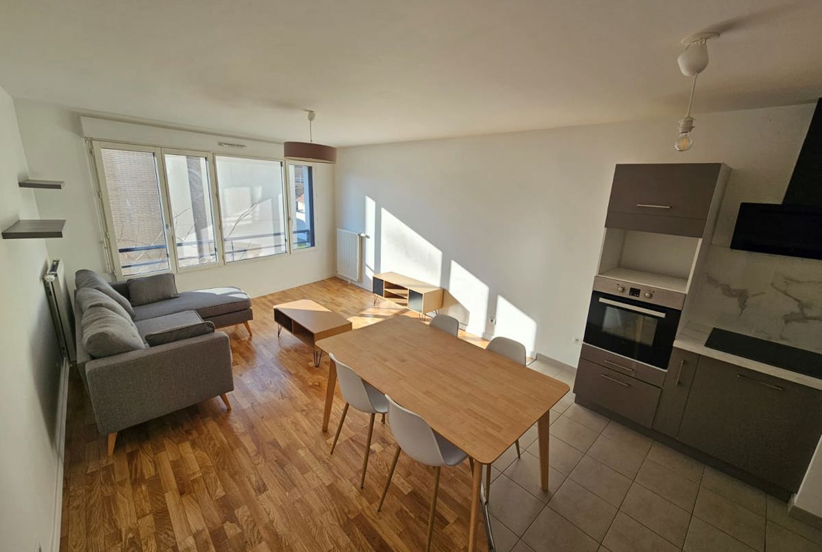 Private Room in a Shared Apartment in Paris area