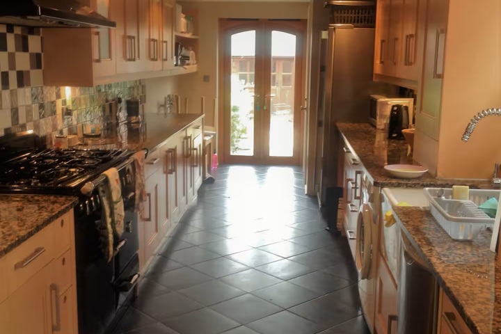 Beautiful Victorian period 3 bed property - 2