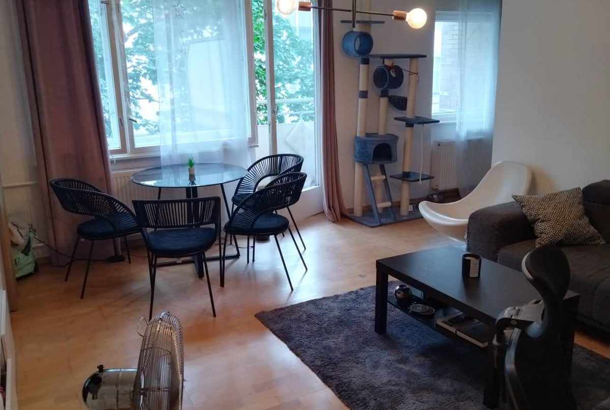 Bright Berlin Retreat on the Iconic Kudamm