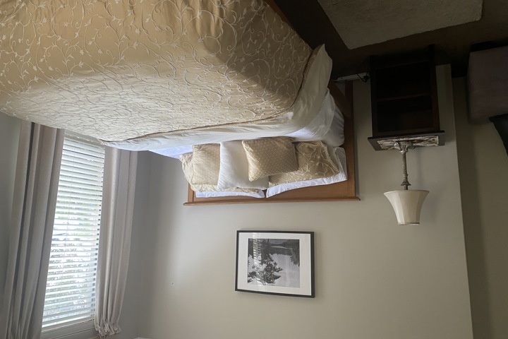 Beautiful home in the suburbs - 4