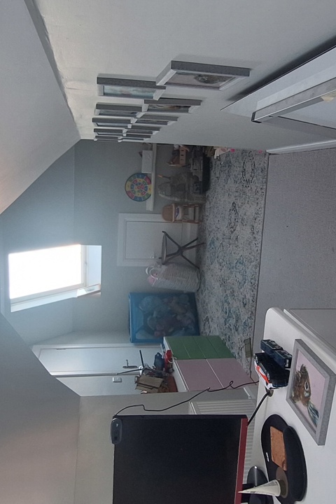 Family home in very friendly area - 9