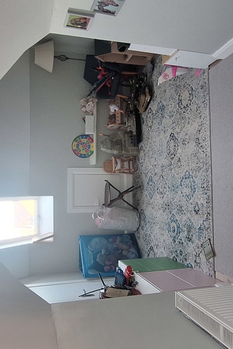 Family home in very friendly area - 11