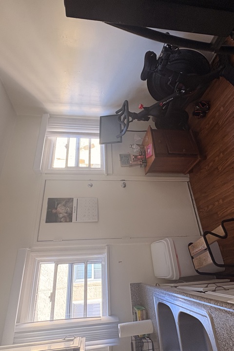 Los Angeles Apartment - 3